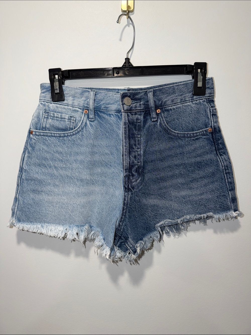 PACSUN 25 Vintage Two Tone Medium Light Wash Fringe Raw Hem Denim Jeans